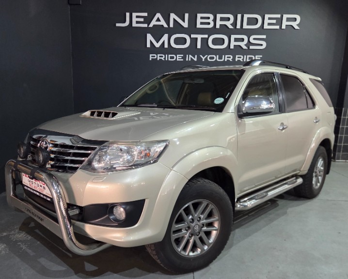 2013 TOYOTA FORTUNER 3.0D4D MANUAL 4X2